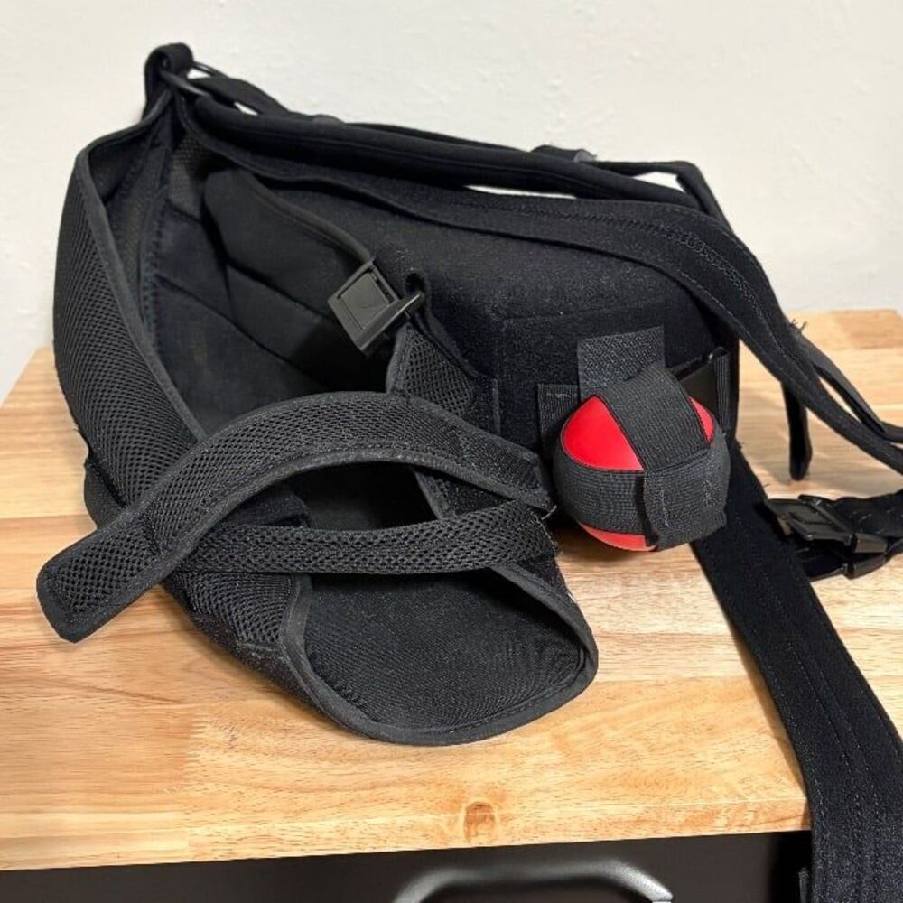 DonJoy UltraSling III Right Immobilizer Sling w/ Ball